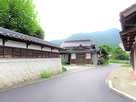 田舎暮らし物件｜前面道路の様子